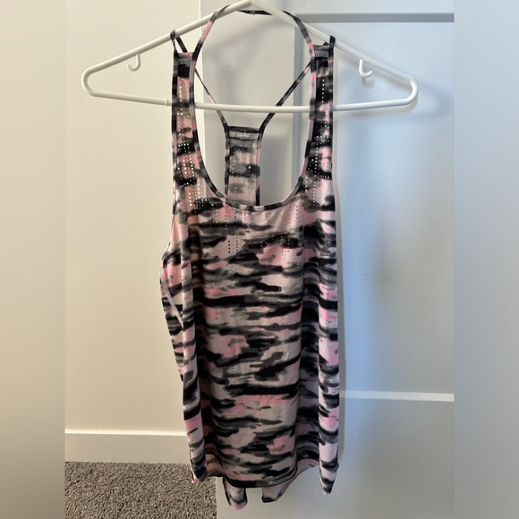 Lululemon Water Bound Singlet Tank Swim UPF 50+ Racerback Camo Pink Black 6 8 - Picture 1 of 3